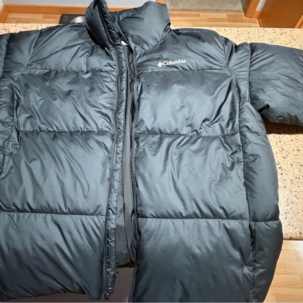 Columbia Black puffer coat